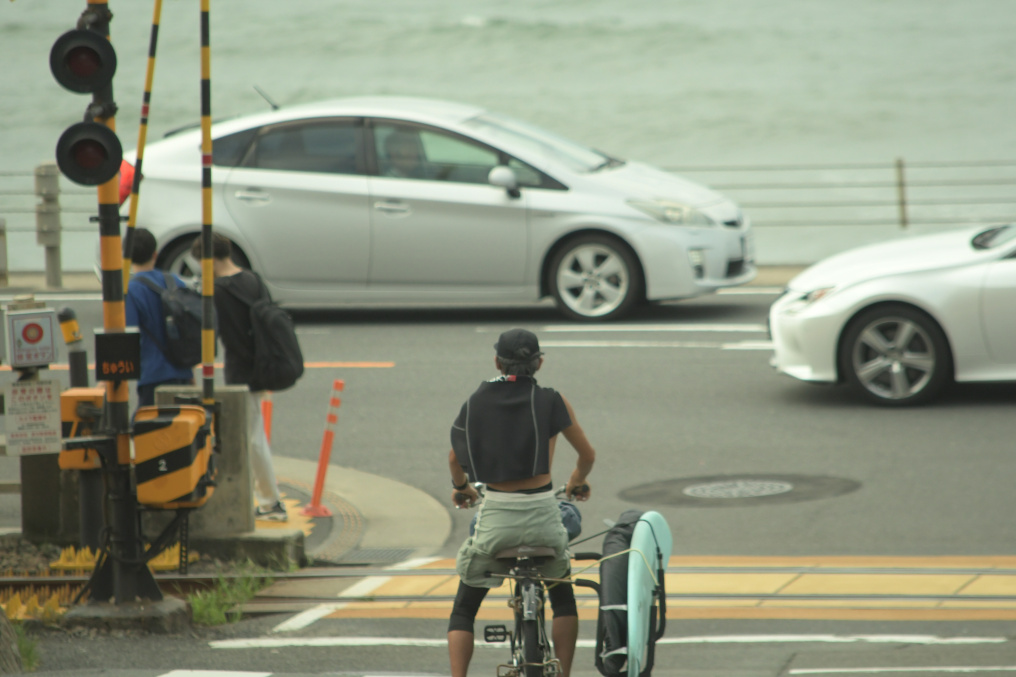 自転車サーファー