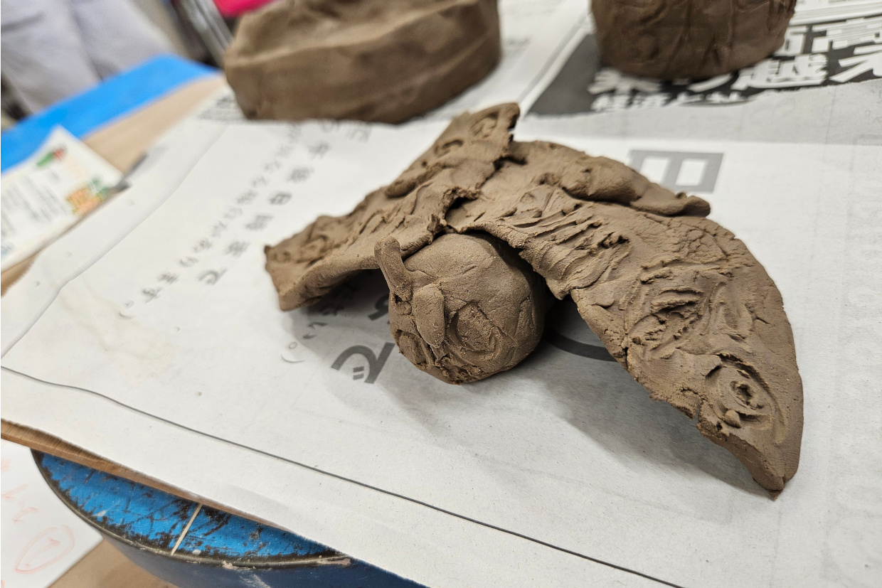 陶芸教室で作ったモスラ